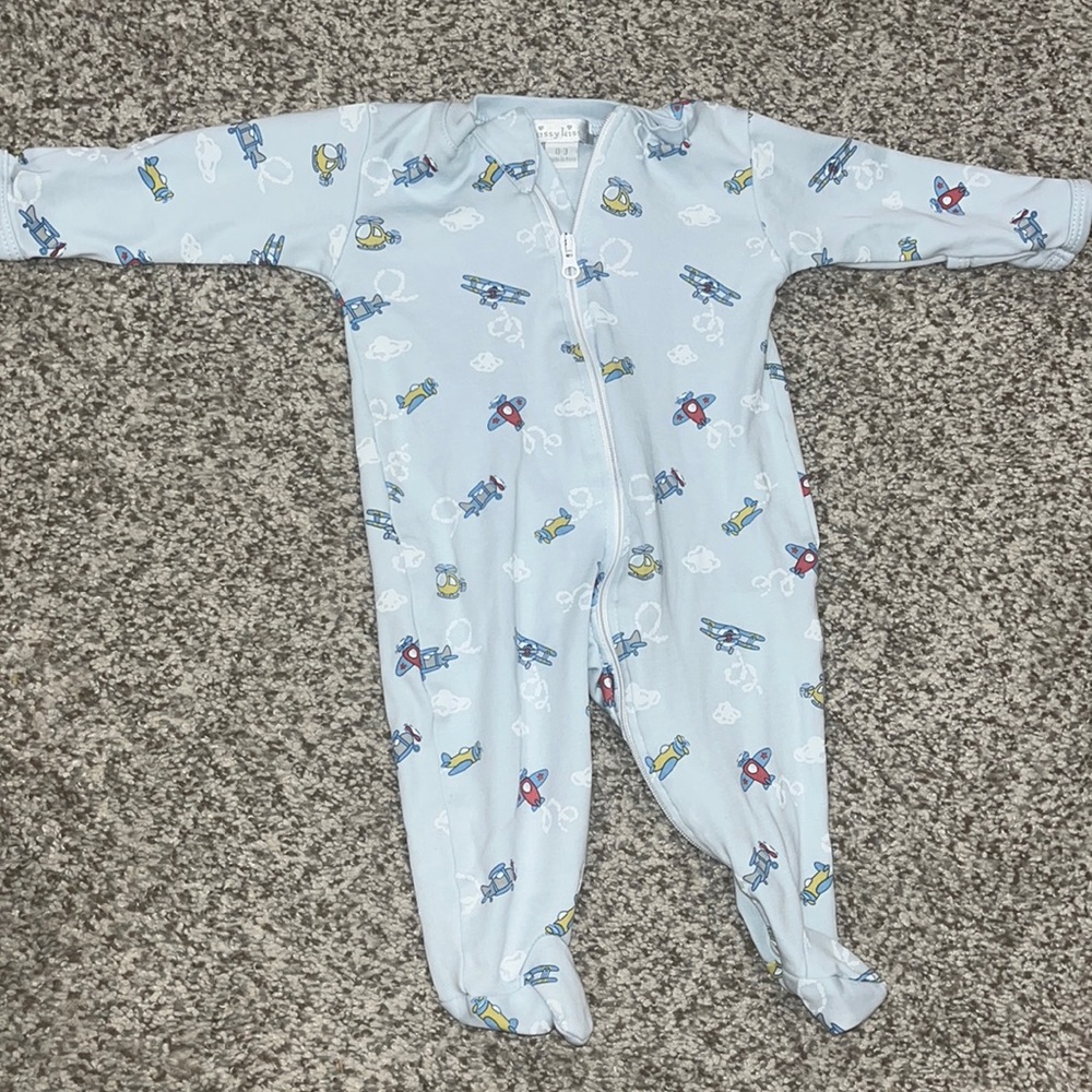 Like new Kissy Kissy baby boy airplane graphic footie size 0-3 months